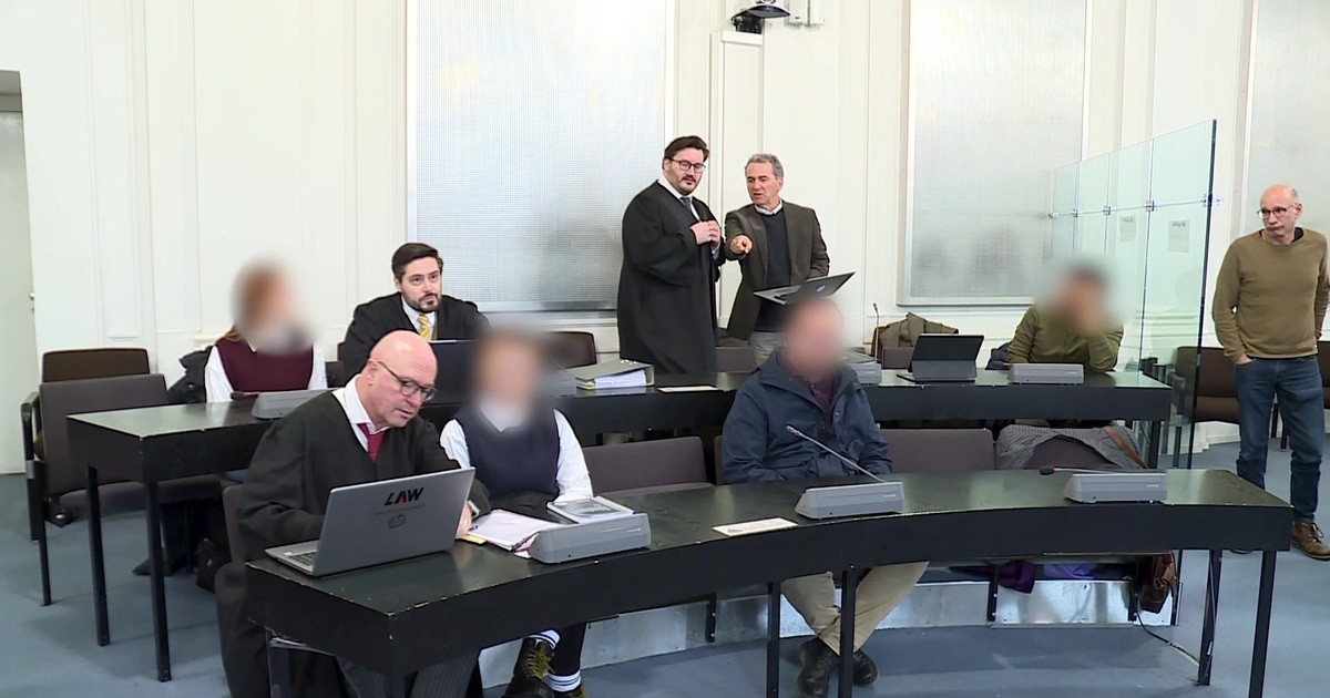 Prozessauftakt: Ärzte und Pflegepersonal nach Tod eines fixierten Patienten vor Gericht | Baden TV